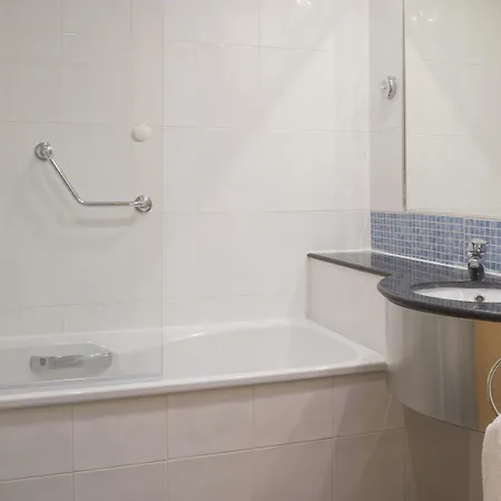 Express By Ihg 3*