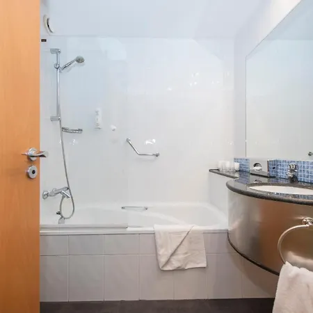 Express By Ihg 3* Molins de Rei