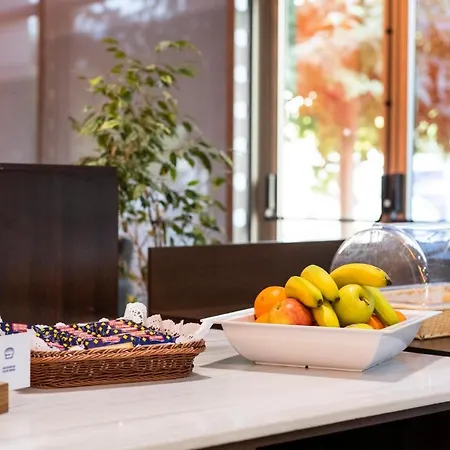 Express By Ihg Hotel
