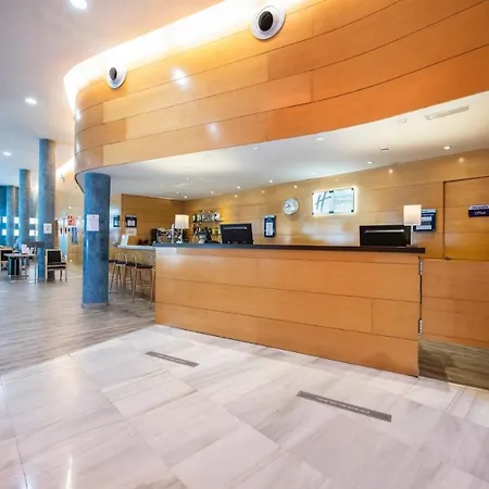 Express By Ihg Hotel 3*
