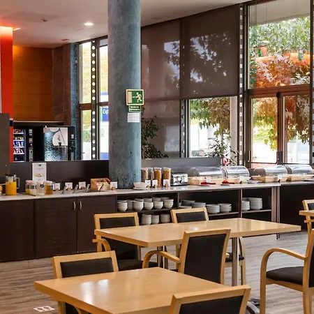 Express By Ihg Hotel