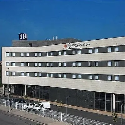 Express By Ihg Hotel