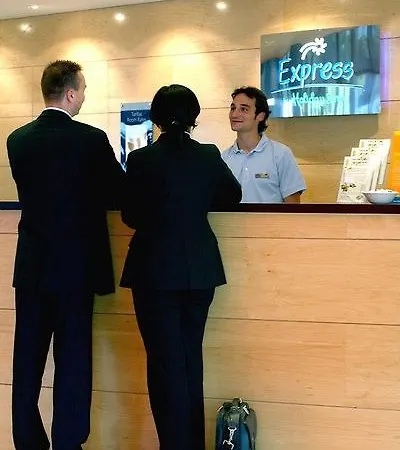 Express By Ihg Hotel